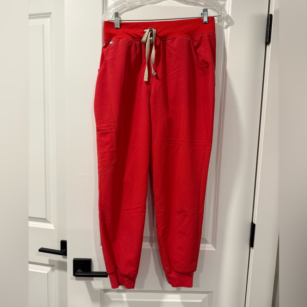 Women’s scrubs